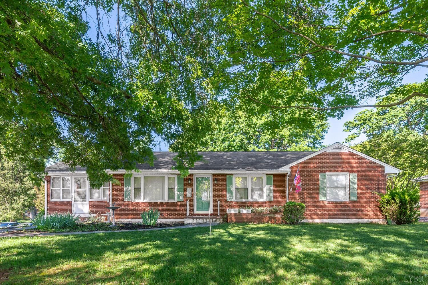 Property Photo:  1533 Oakwood Street  VA 24523 