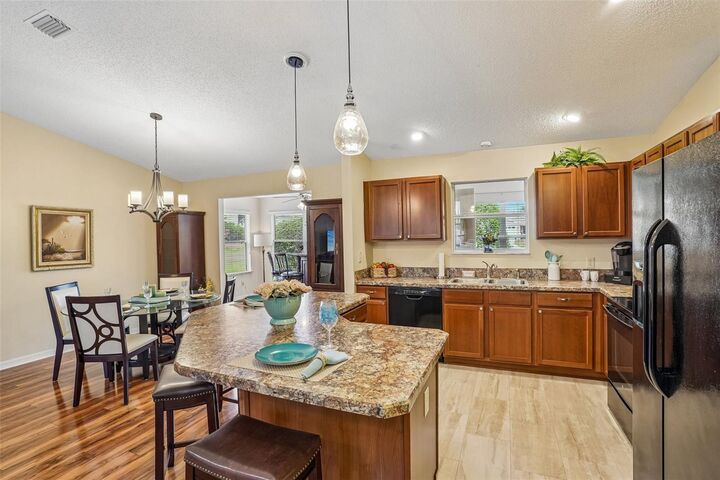 Property Photo: 447 Foster Place FL 32162
