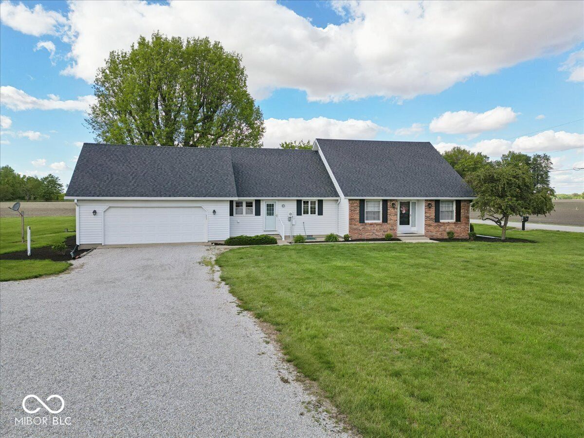 Property Photo:  3287 S 800 E  IN 46902 
