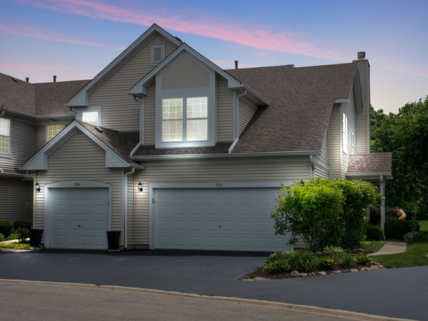 Property Photo:  502 Hartford Court  IL 60543 