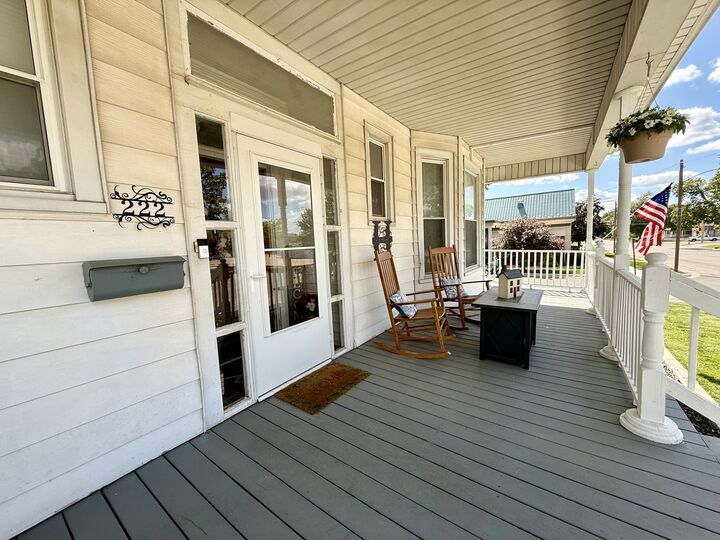 Property Photo:  222 W Main Street  IL 61727 