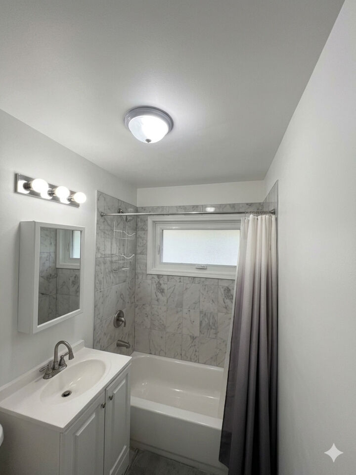 Property Photo:  4316 Elm Avenue  IL 60534 