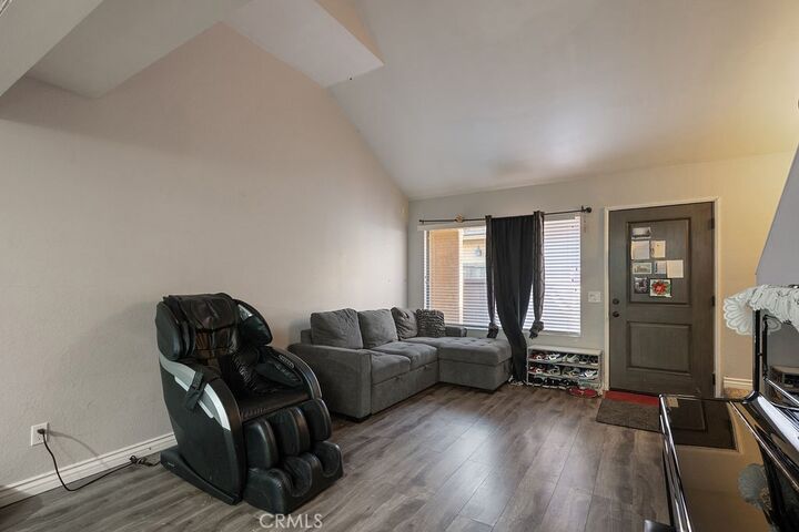 Property Photo:  435 W 9th  CA 91786 