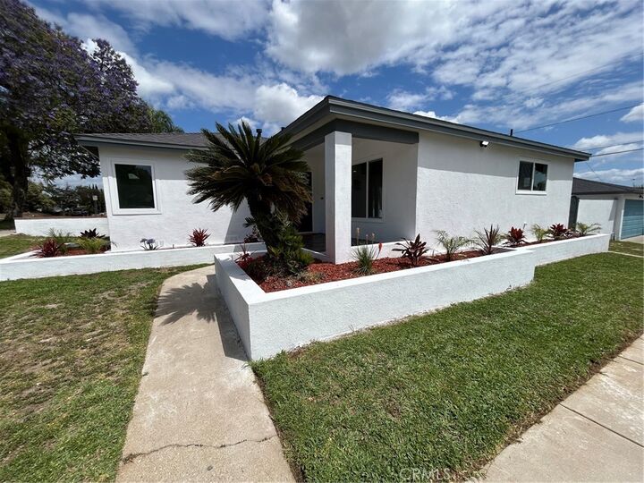 Property Photo:  2963 Via San Carlo  CA 90640 