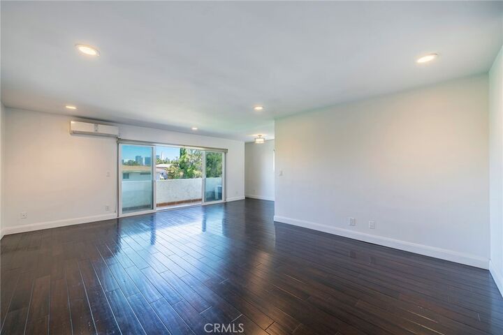 Property Photo:  1601 Veteran Avenue 301/302  CA 90024 