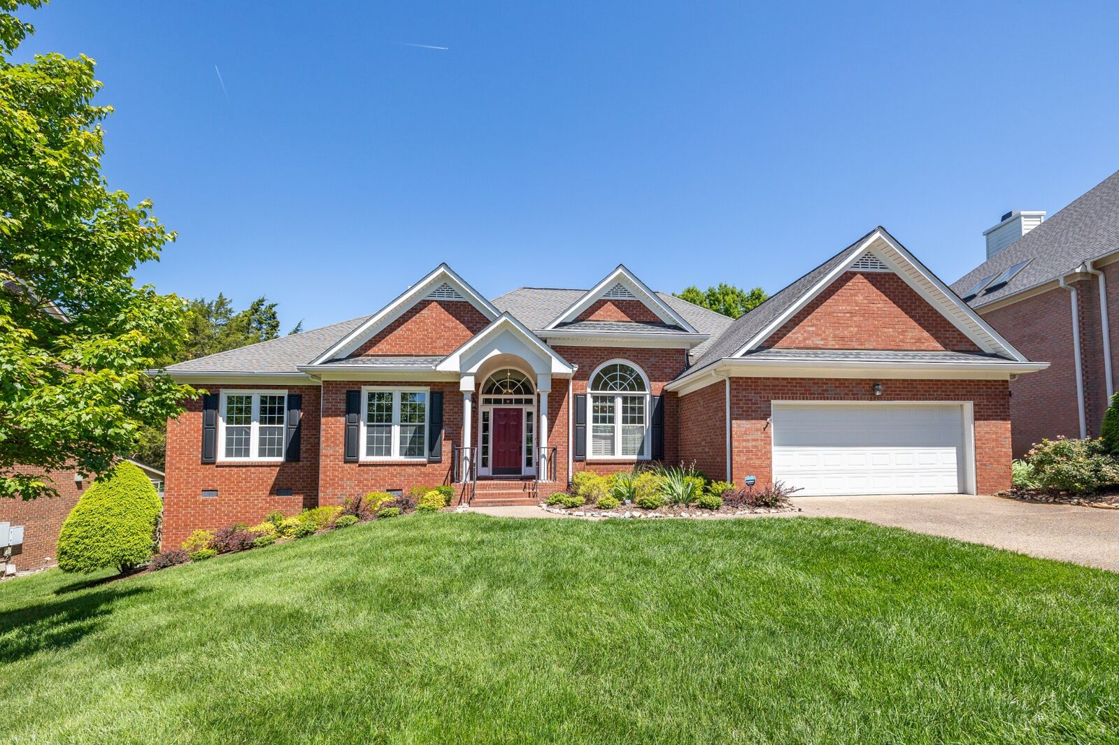 Property Photo:  205 Hatton Pl  TN 37067 