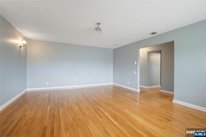 Property Photo:  112 E Ackerman Avenue B Right Side  NJ 07630 