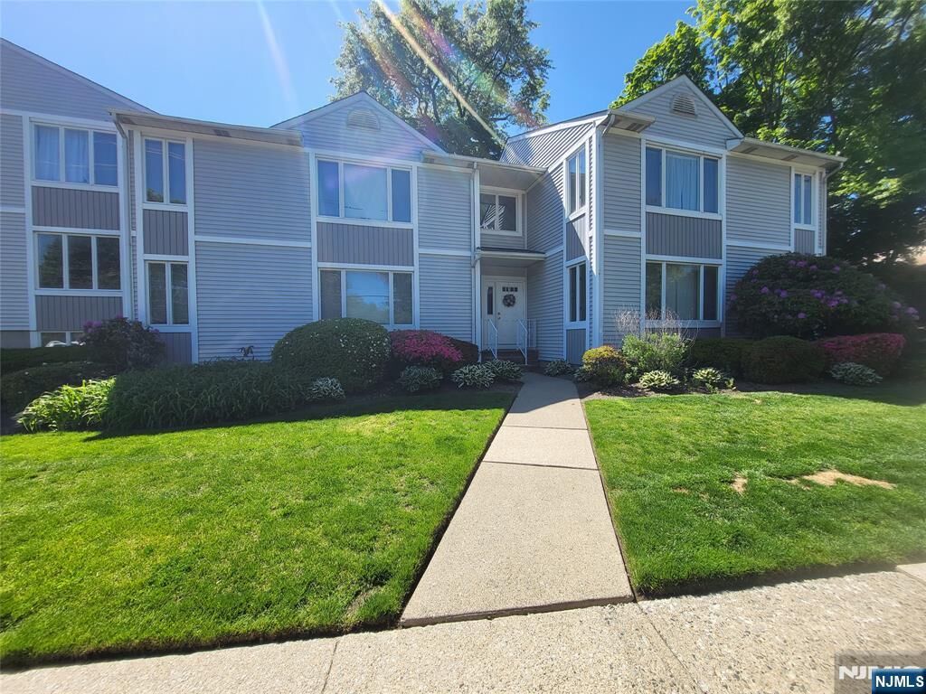 Property Photo:  2 Grand Avenue 4  NJ 07506 