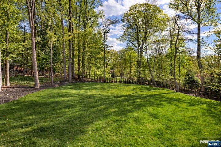 Property Photo:  36 Hampshire Hill Road  NJ 07458 