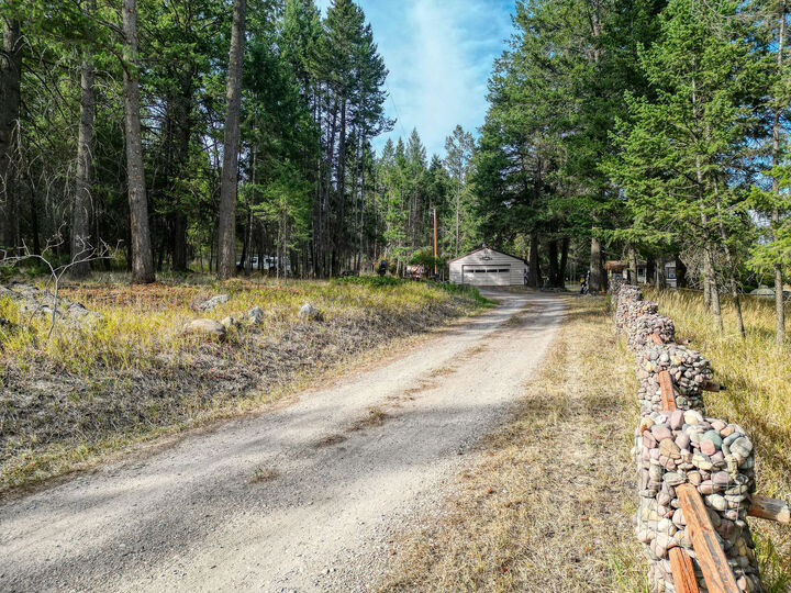 Property Photo: 637 Vonderheide Lane MT 59901