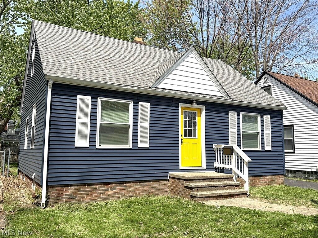 Property Photo:  11804 Kensington Avenue  OH 44111 