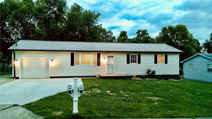 Property Photo:  239 Locust Drive  WV 26150 