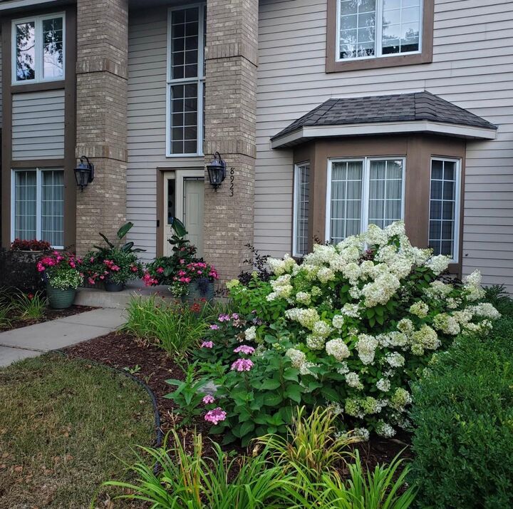 Property Photo:  8923 Highland Bay  MN 55125 