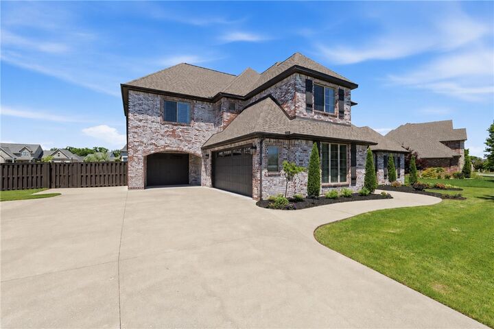 Property Photo:  3111 Oak Tree Drive  AR 72719 