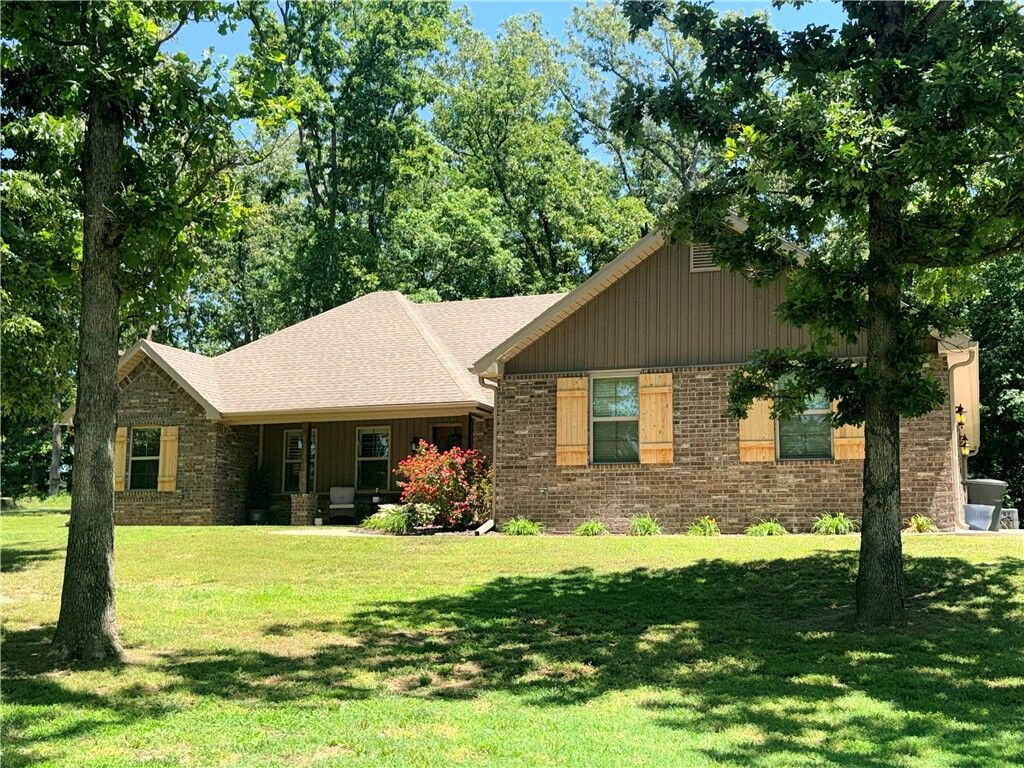 Property Photo:  293 Madison 8593  AR 72740 