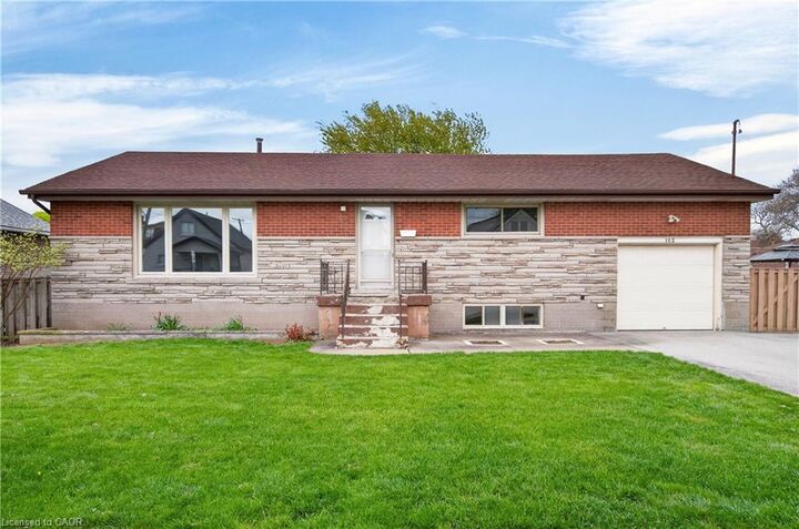 Property Photo:  162 Mountville Avenue  ON L9A 1E7 