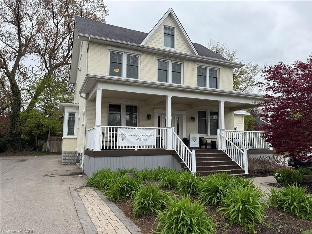 Property Photo:  600 Brant Street B  ON L7R 2G9 