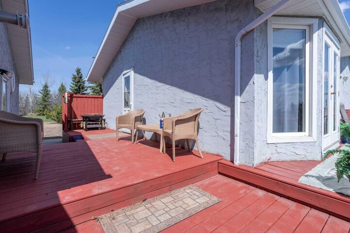 Property Photo:  22321 Twp Rd 414  AB T4L 0H6 
