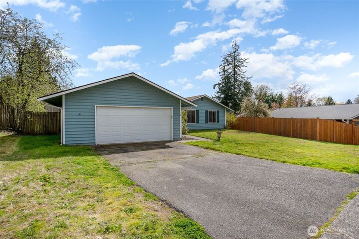 Property Photo: 2107 SE 21st Court WA 98055