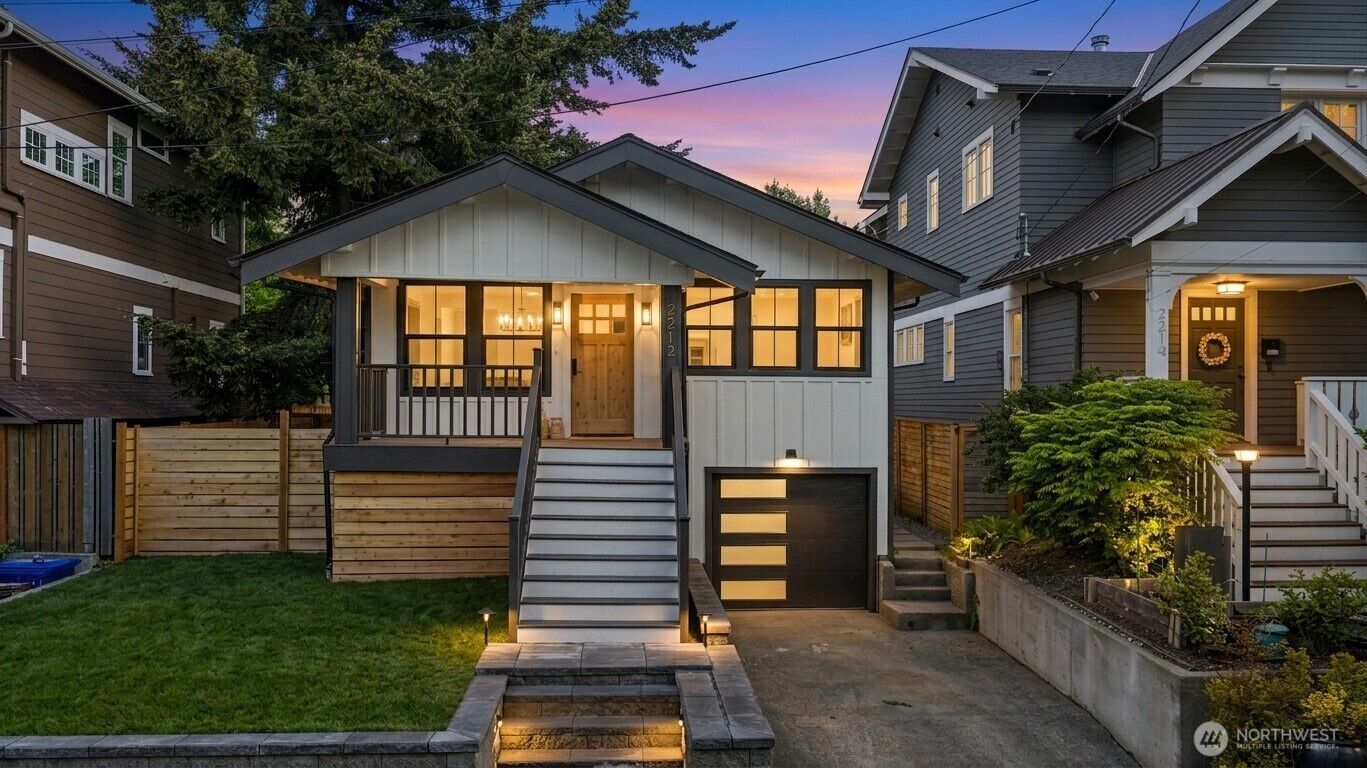 Property Photo:  2212 N 46th Street  WA 98103 