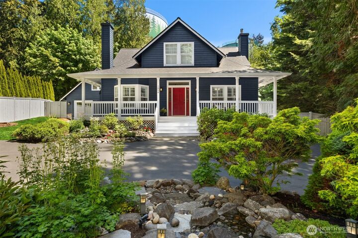 Property Photo:  1854  Commodore Lane NW  WA 98110 