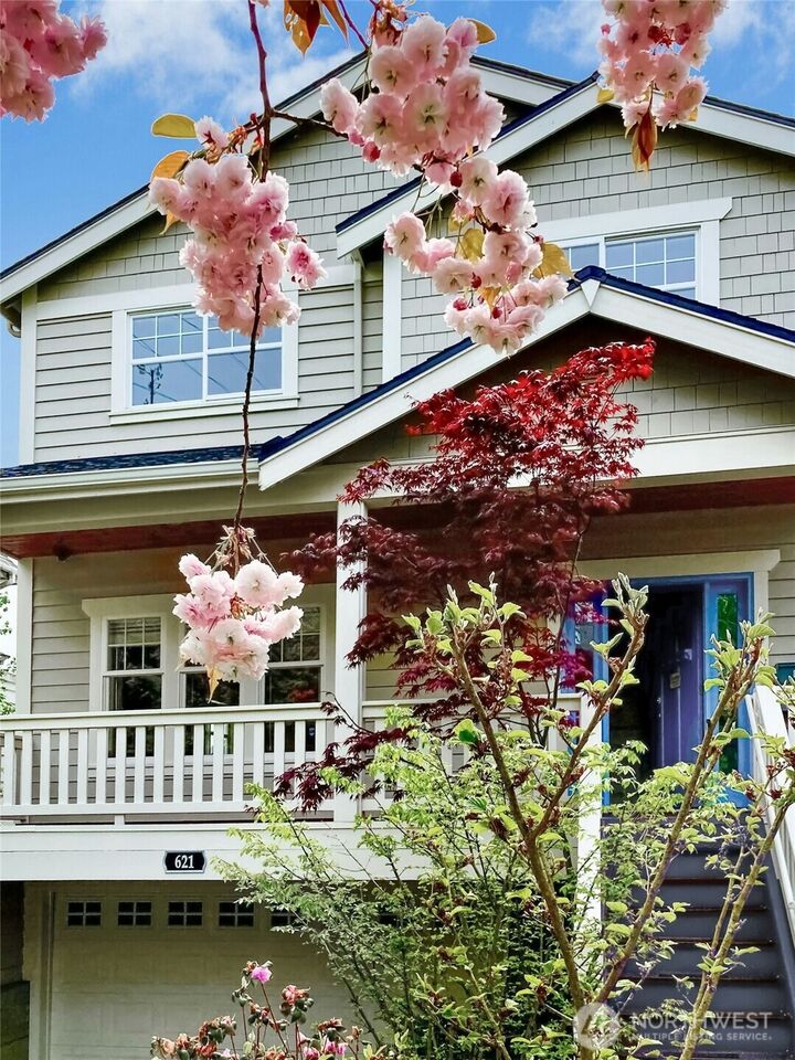 Property Photo: 621 NE 77th Street WA 98115