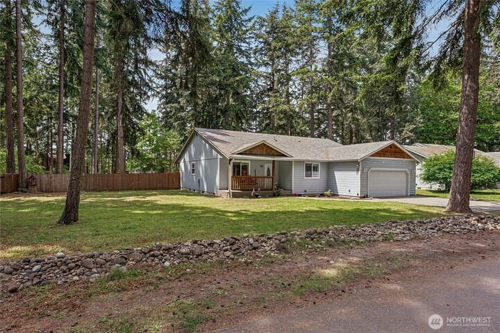 Property Photo:  17903  Overlake Court SE  WA 98597 