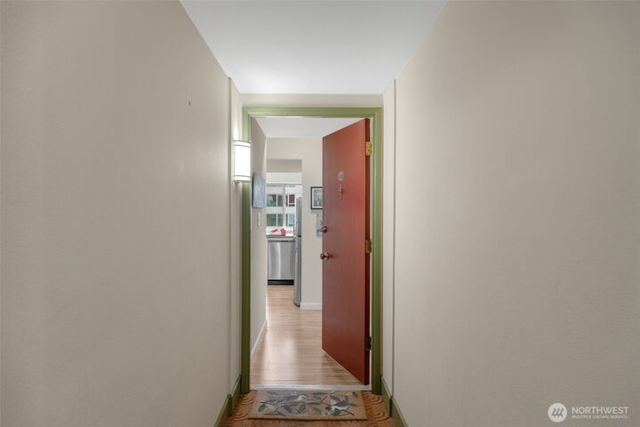 Property Photo:  507 W Mercer Street 704  WA 98119 