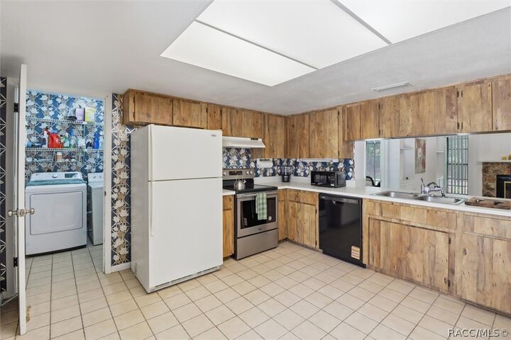 Property Photo:  7030 E Oak Forest Street  FL 34436 