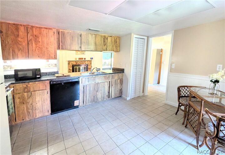 Property Photo:  7030 E Oak Forest Street  FL 34436 