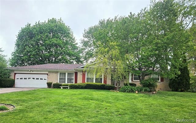 Property Photo: 1321 Wagon Wheel Lane MI 48439