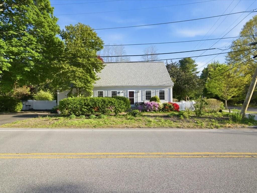 Property Photo: 316 Waseca Avenue RI 02806