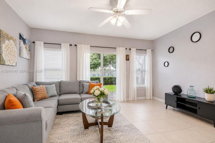 Property Photo:  3028 NW 30th Ave  FL 33311 