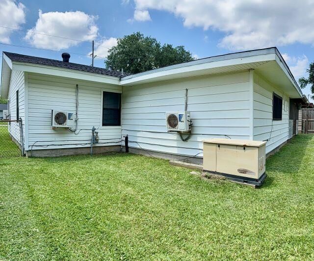 Property Photo:  2227 10th St.  TX 77651 