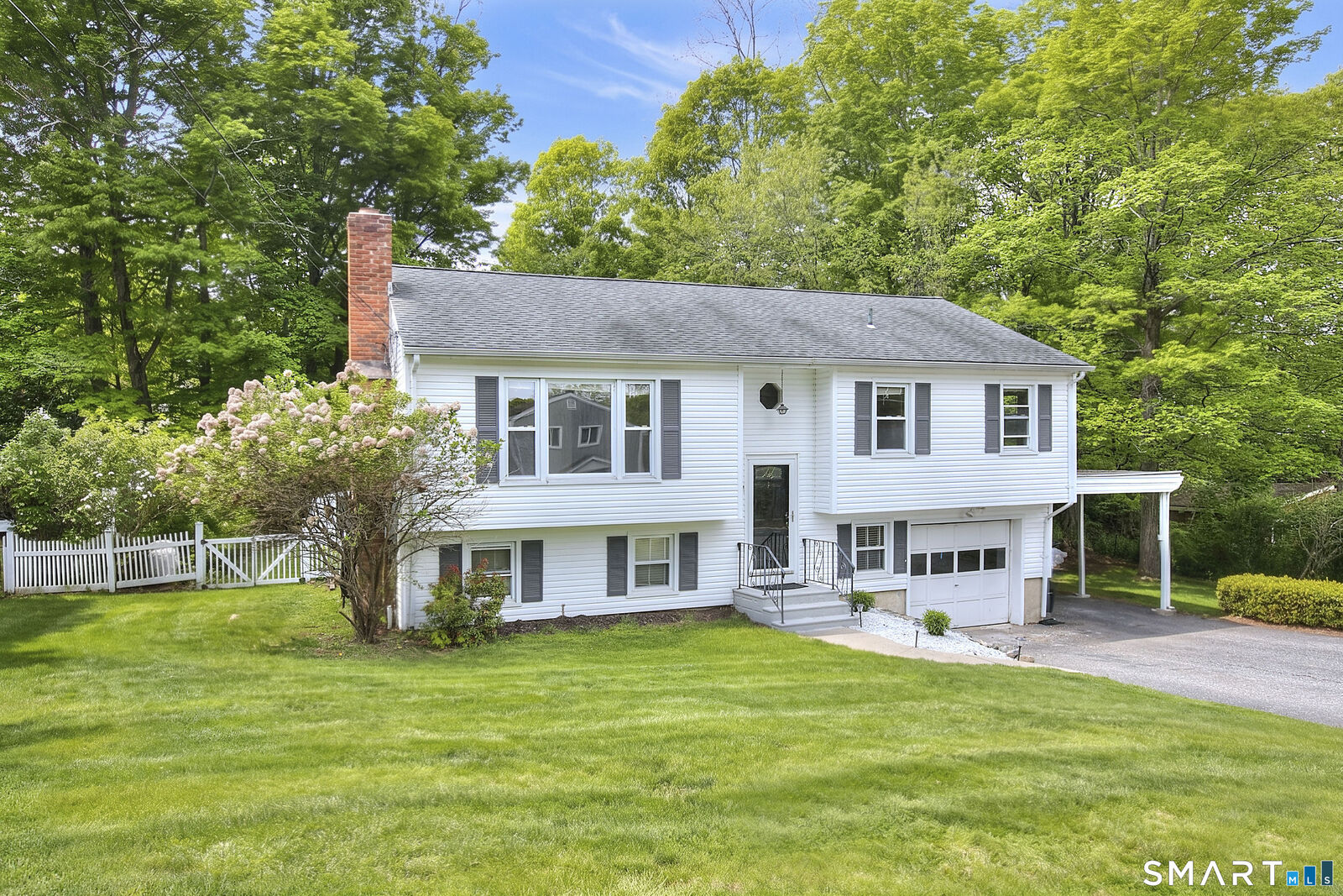 Property Photo:  350 Bennetts Farm Road  CT 06877 