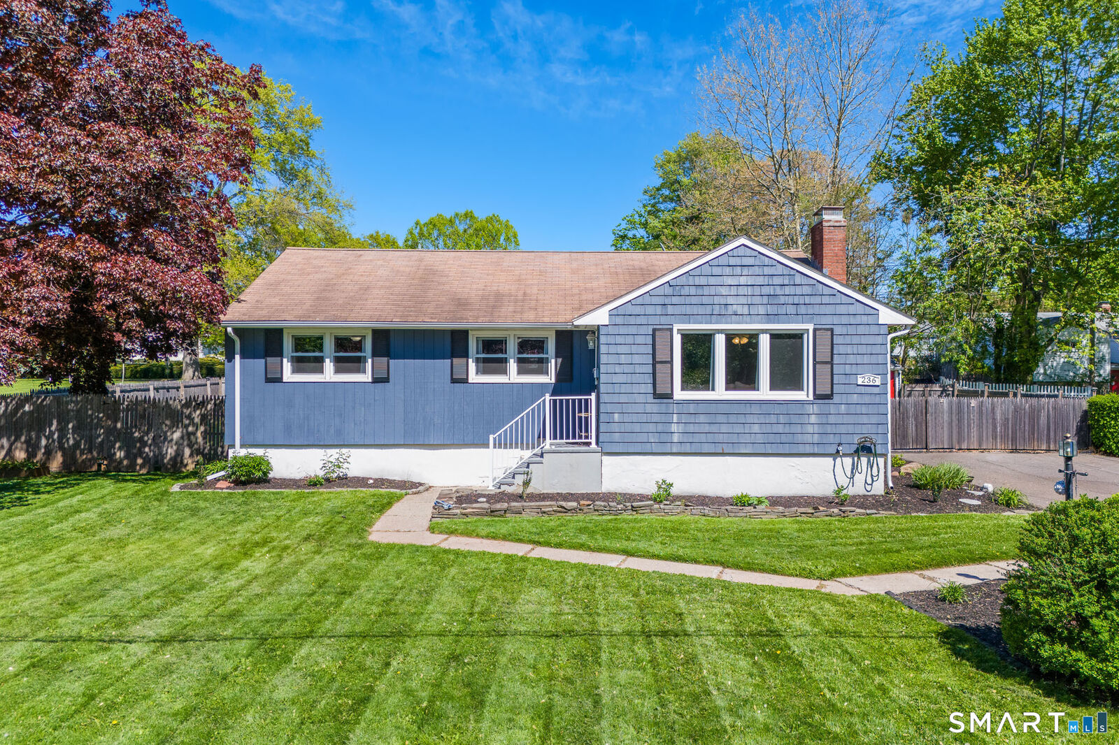 Property Photo:  236 Hillcrest Avenue  CT 06111 