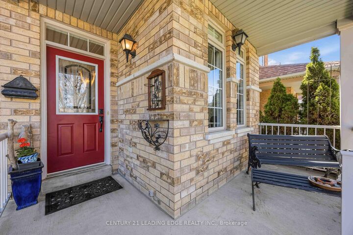 Photo de la propriété:  156 Landsdown Crescent  ON L6E 1M5 