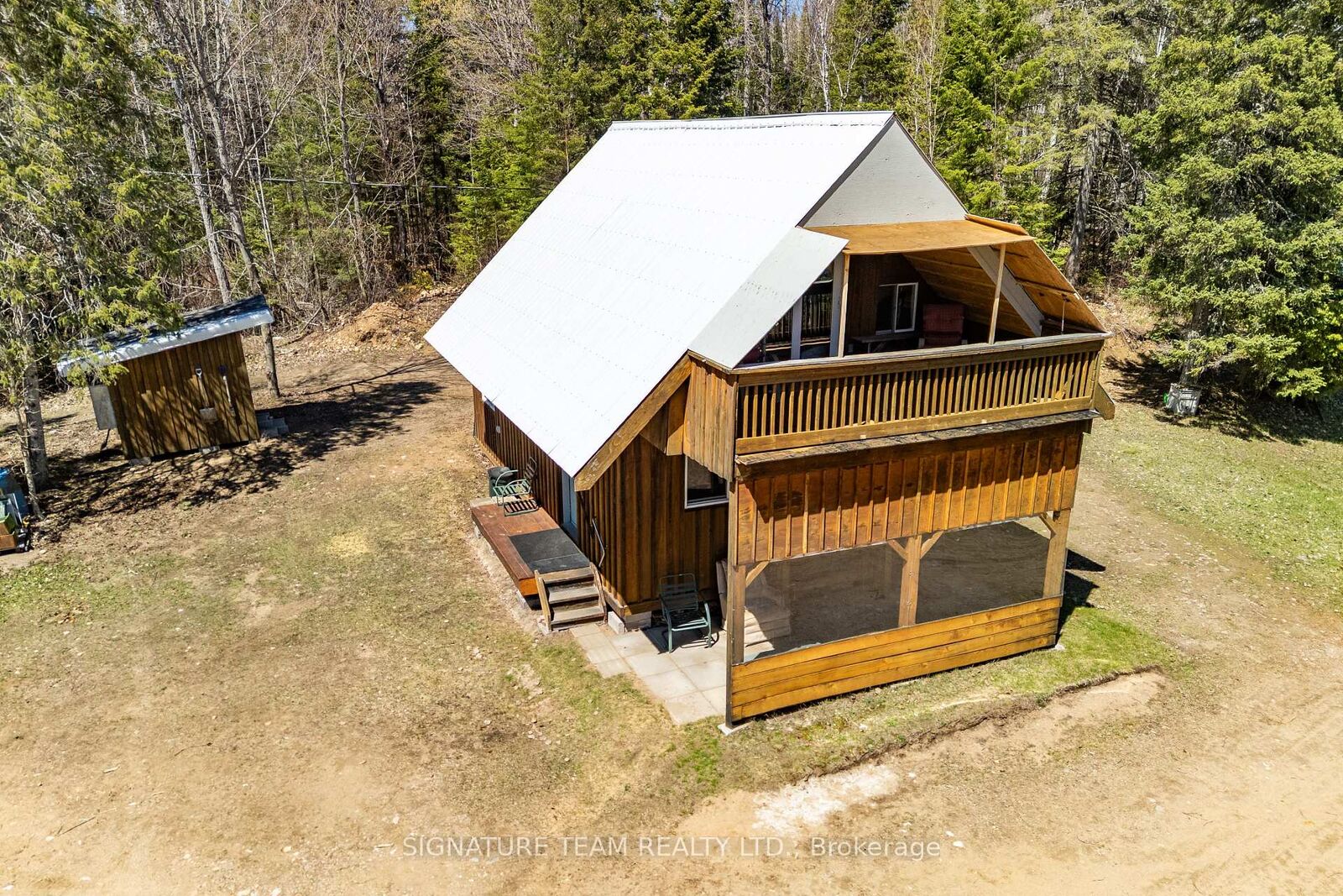 Property Photo:  527 B Lorwell Lake Drive  ON K0J 2A0 