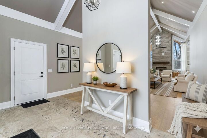 160 Sumcot Drive — photo 1