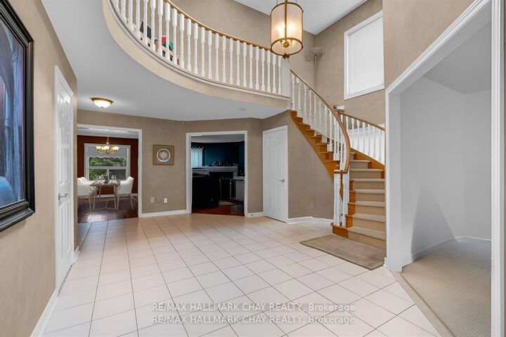 Property Photo: 82 Bishop Drive ON L4N 7P4