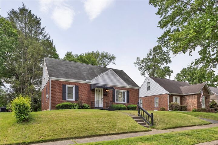 Property Photo:  212 Shady Ave  PA 15024 