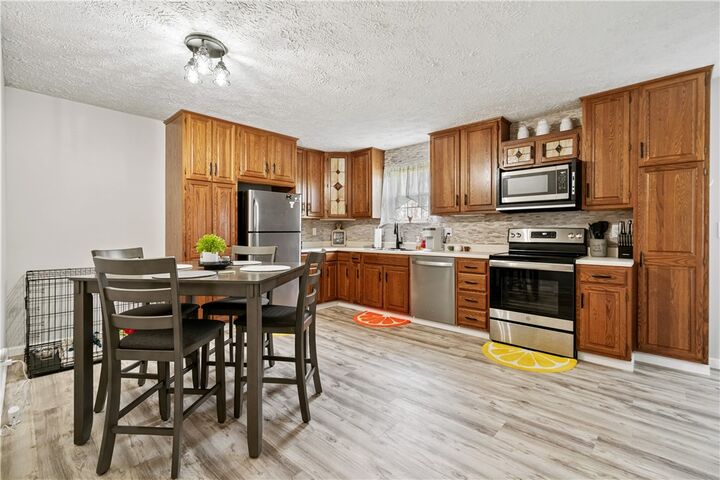 Property Photo: 2902 Darlington Rd 502 PA 15010