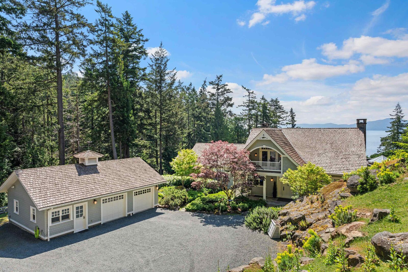 Property Photo: 814 Beechwood Drive BC V0N 2J2