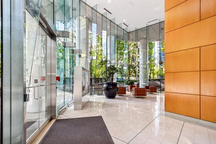 Photo de la propriété:  1200 Alberni Street 2602  BC V6E 1A6 