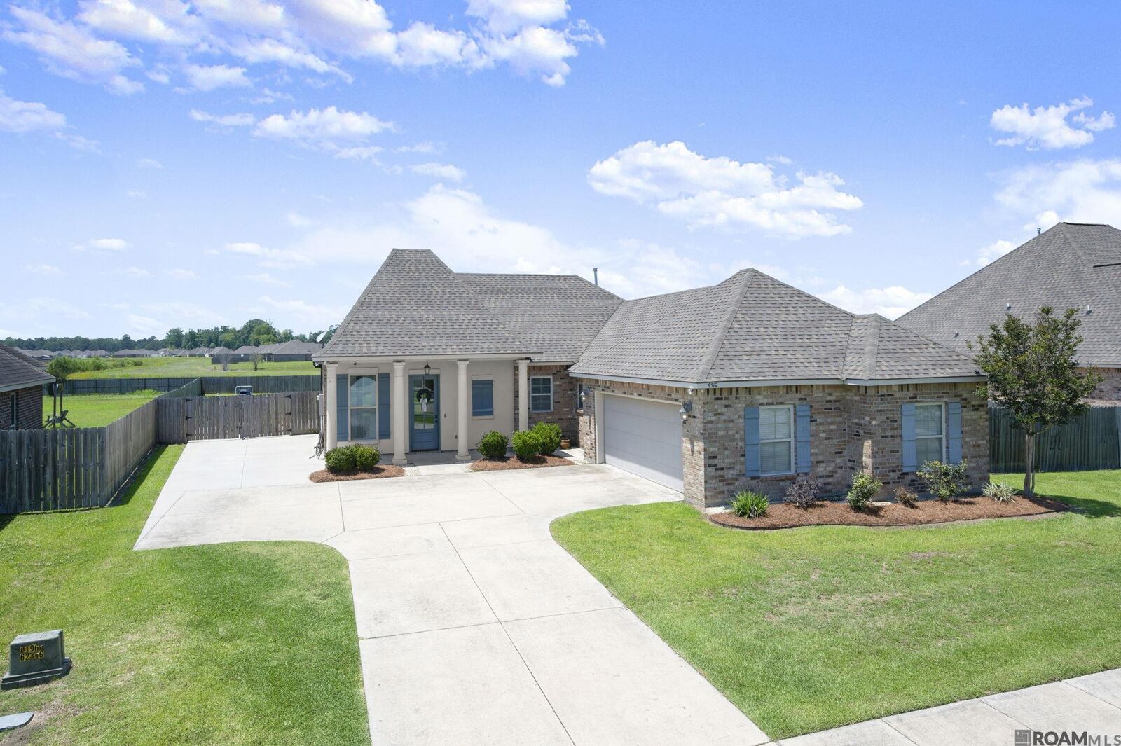 Property Photo:  6512 Union Dr  LA 70710 