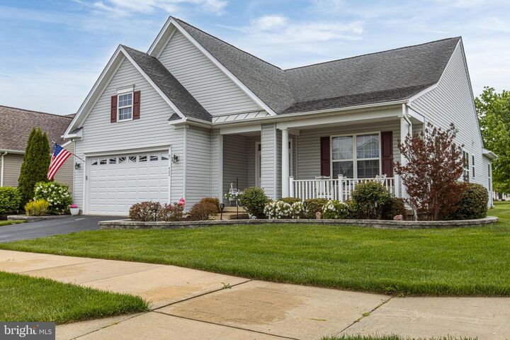 Property Photo: 400 Topiary Lane DE 19709