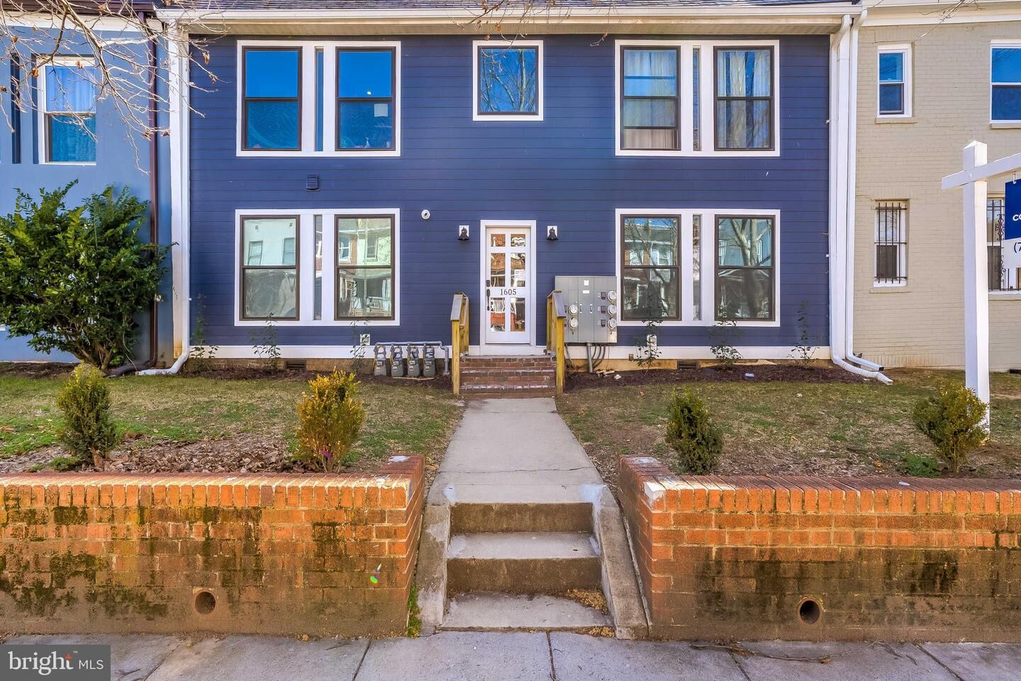 Property Photo:  1605 F Street NE 2  DC 20002 