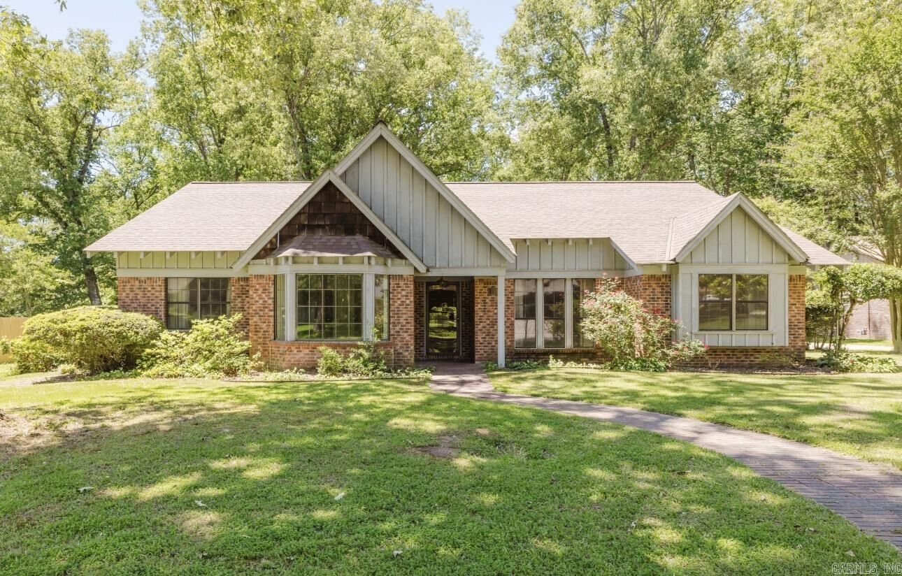 Property Photo:  110 Ridgewood  AR 71857 