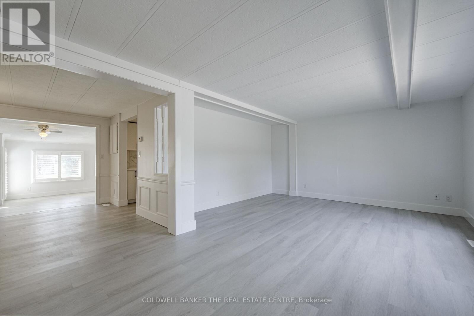 Property Photo: 17 Linden Lane ON L9S 1P4