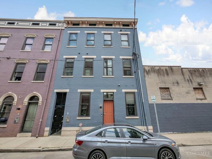 Property Photo:  1509 Pleasant Street  OH 45202 